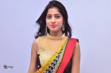 Model Nazia Khan Latest Photo Gallery